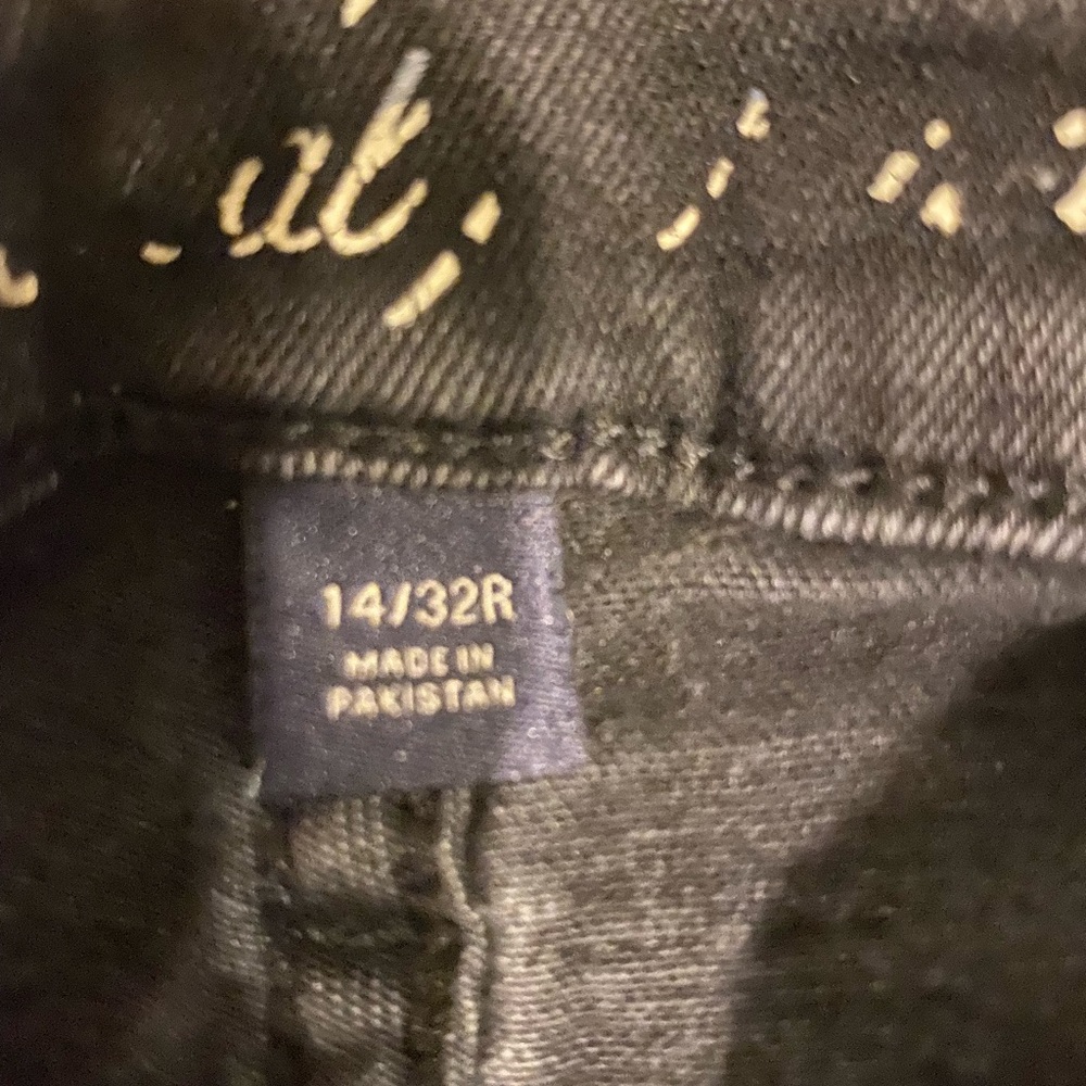 Universal thread jeans( target jeans) hole in knee